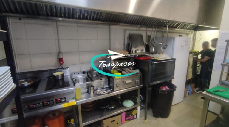 CafeterÍa PastelerÍa En Traspaso En Zona Tres Forqes, Valencia