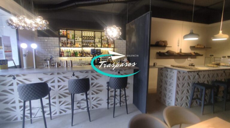CafeterÍa PastelerÍa En Traspaso En Zona Tres Forqes, Valencia