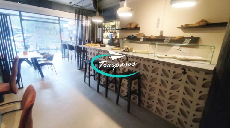 CafeterÍa PastelerÍa En Traspaso En Zona Tres Forqes, Valencia