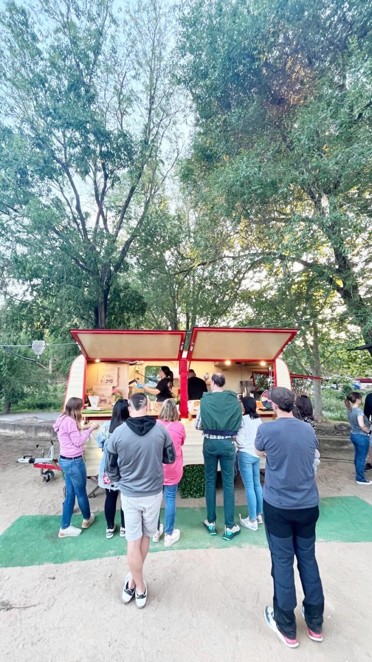 Foodtruck En Traspaso – Negocio Rentable Y Consolidado