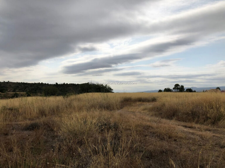 Parcela Urbanizable En Buñol De 3515 M2 En Zona Excelente, Vistas, Pareados Con Parcela