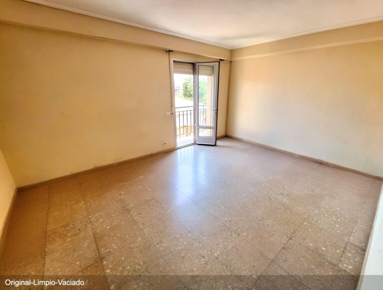 Vivienda económica de 3 dormitorios con balcón y orientación Este