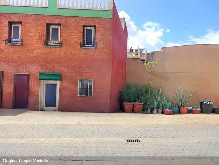 Vivienda económica de 3 dormitorios con balcón y orientación Este
